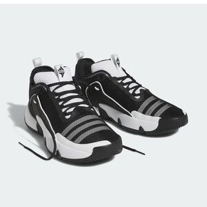 adidas Kids Trae basketball Sneakers Black and White Size 6